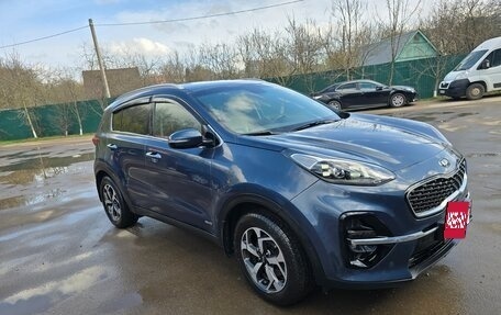 KIA Sportage IV рестайлинг, 2020 год, 2 380 000 рублей, 2 фотография