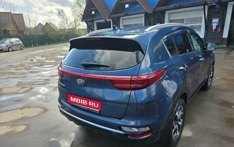 KIA Sportage IV рестайлинг, 2020 год, 2 380 000 рублей, 4 фотография