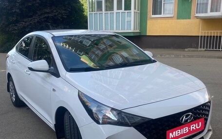 Hyundai Solaris II рестайлинг, 2021 год, 1 950 000 рублей, 3 фотография
