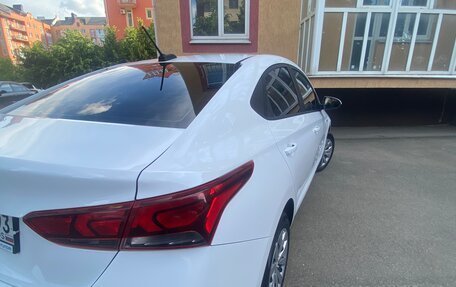 Hyundai Solaris II рестайлинг, 2021 год, 1 950 000 рублей, 9 фотография