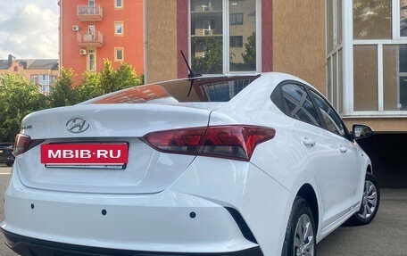 Hyundai Solaris II рестайлинг, 2021 год, 1 950 000 рублей, 8 фотография