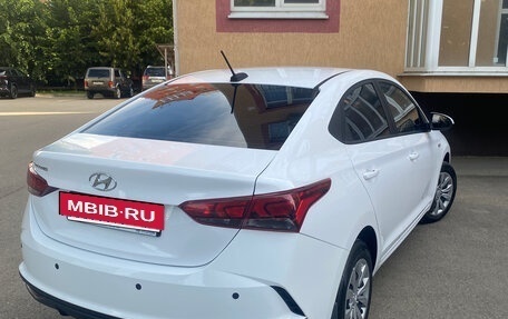 Hyundai Solaris II рестайлинг, 2021 год, 1 950 000 рублей, 7 фотография