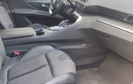 Peugeot 5008 II, 2018 год, 1 800 000 рублей, 10 фотография