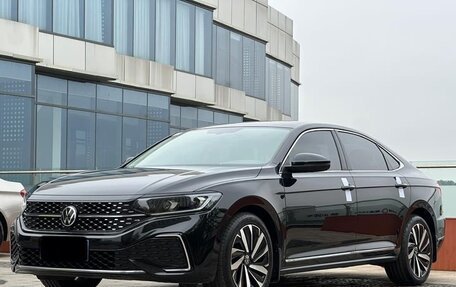 Volkswagen Passat B8 рестайлинг, 2022 год, 2 440 000 рублей, 1 фотография
