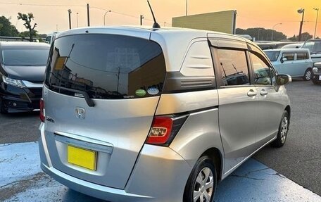 Honda Freed I, 2015 год, 897 000 рублей, 4 фотография