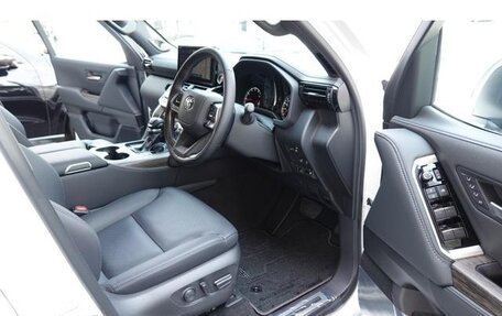 Toyota Land Cruiser, 2022 год, 9 622 123 рублей, 12 фотография