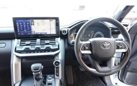 Toyota Land Cruiser, 2022 год, 9 622 123 рублей, 24 фотография