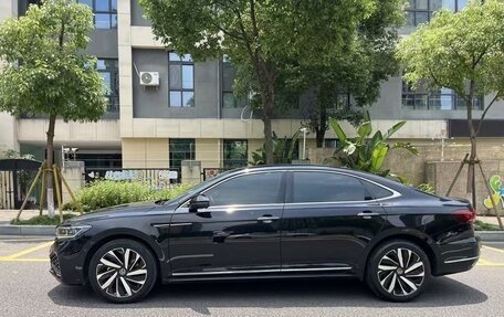Volkswagen Passat B8 рестайлинг, 2022 год, 2 500 000 рублей, 4 фотография