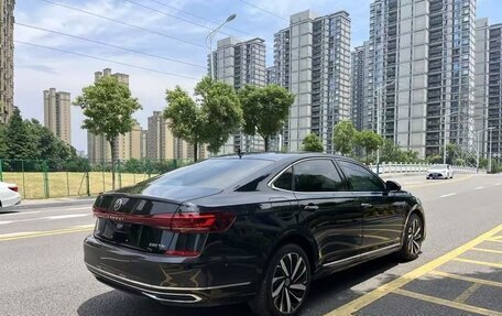 Volkswagen Passat B8 рестайлинг, 2022 год, 2 500 000 рублей, 6 фотография