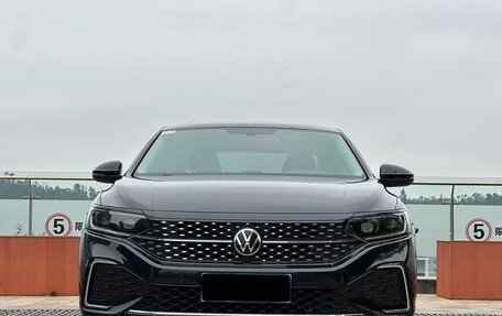 Volkswagen Passat B8 рестайлинг, 2022 год, 2 440 000 рублей, 2 фотография