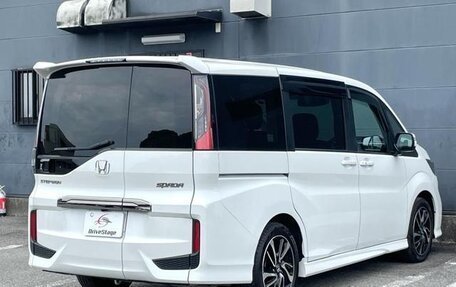Honda Stepwgn IV, 2021 год, 1 800 000 рублей, 6 фотография
