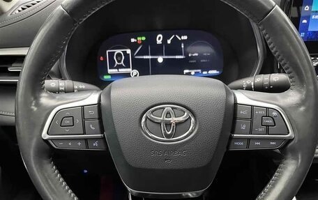 Toyota Highlander, 2022 год, 3 937 123 рублей, 7 фотография
