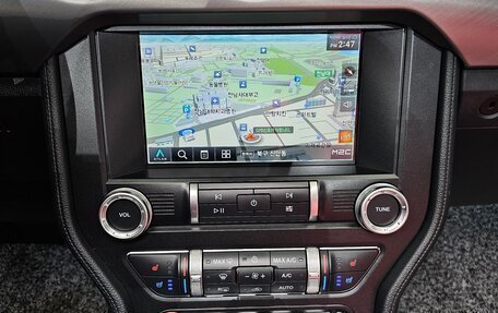 Ford Mustang VI рестайлинг, 2022 год, 2 960 100 рублей, 11 фотография