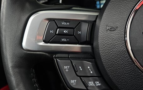 Ford Mustang VI рестайлинг, 2022 год, 2 960 100 рублей, 9 фотография