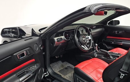 Ford Mustang VI рестайлинг, 2022 год, 2 960 100 рублей, 15 фотография