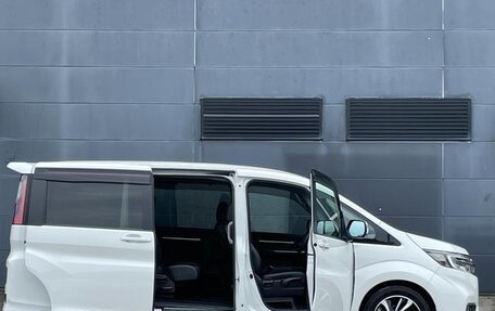 Honda Stepwgn IV, 2021 год, 1 790 000 рублей, 6 фотография