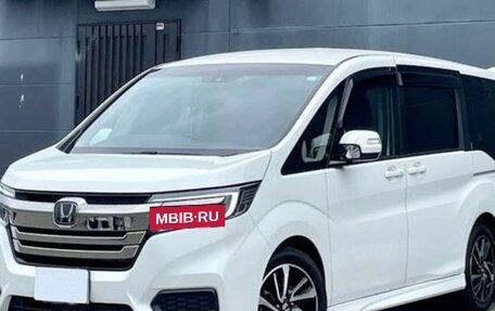 Honda Stepwgn IV, 2021 год, 1 790 000 рублей, 2 фотография