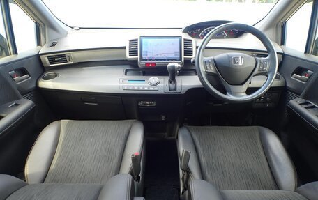 Honda Freed I, 2015 год, 882 000 рублей, 16 фотография