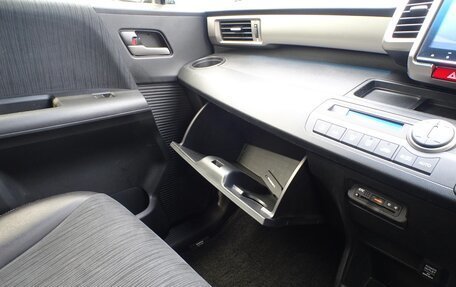 Honda Freed I, 2015 год, 882 000 рублей, 27 фотография