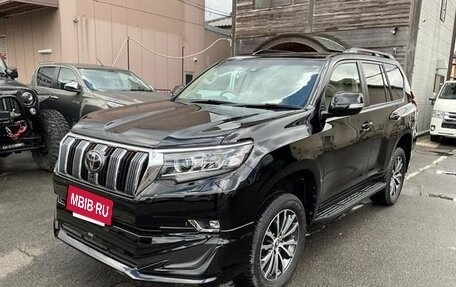 Toyota Land Cruiser Prado 150 рестайлинг 2, 2022 год, 3 800 000 рублей, 3 фотография