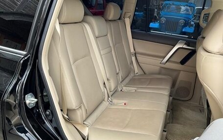 Toyota Land Cruiser Prado 150 рестайлинг 2, 2022 год, 3 800 000 рублей, 13 фотография