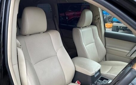 Toyota Land Cruiser Prado 150 рестайлинг 2, 2022 год, 3 800 000 рублей, 12 фотография