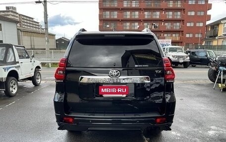 Toyota Land Cruiser Prado 150 рестайлинг 2, 2022 год, 3 800 000 рублей, 6 фотография