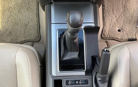Toyota Land Cruiser Prado 150 рестайлинг 2, 2022 год, 3 800 000 рублей, 19 фотография