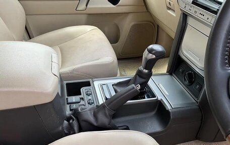 Toyota Land Cruiser Prado 150 рестайлинг 2, 2022 год, 3 800 000 рублей, 20 фотография