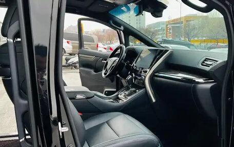 Toyota Alphard III, 2021 год, 5 999 777 рублей, 6 фотография