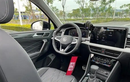 Volkswagen Tiguan II, 2024 год, 2 990 099 рублей, 10 фотография