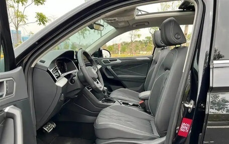 Volkswagen Tiguan II, 2024 год, 2 990 099 рублей, 17 фотография