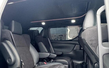 Toyota Vellfire II, 2021 год, 4 150 777 рублей, 12 фотография
