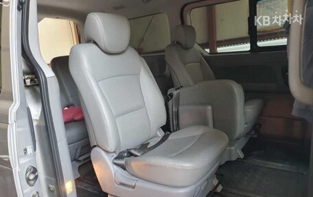 Hyundai Grand Starex Grand Starex I рестайлинг 2, 2020 год, 2 259 000 рублей, 15 фотография