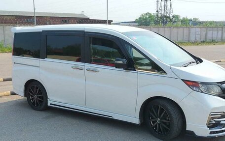 Honda Stepwgn IV, 2015 год, 1 875 000 рублей, 2 фотография