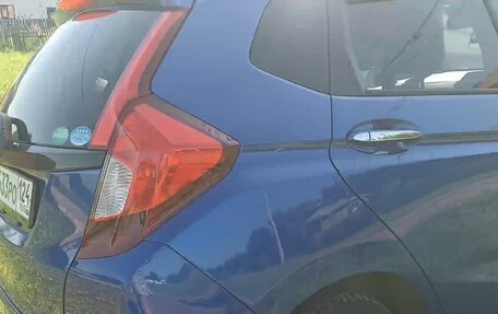 Honda Fit III, 2016 год, 1 050 000 рублей, 8 фотография
