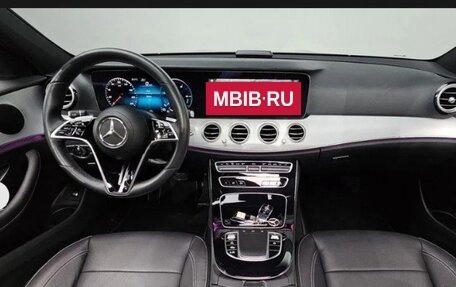 Mercedes-Benz E-Класс, 2021 год, 3 100 000 рублей, 3 фотография