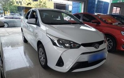 Toyota Yaris XP150 рестайлинг, 2021 год, 1 330 000 рублей, 1 фотография