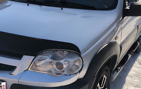 Chevrolet Niva I рестайлинг, 2011 год, 495 000 рублей, 3 фотография