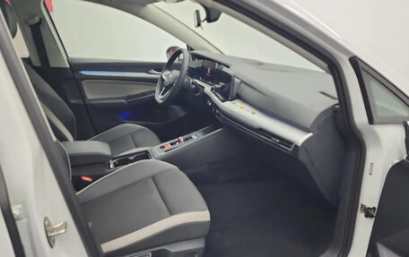 Volkswagen Golf VIII, 2021 год, 1 750 000 рублей, 10 фотография
