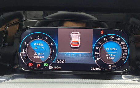 Volkswagen Golf VIII, 2021 год, 1 750 000 рублей, 12 фотография
