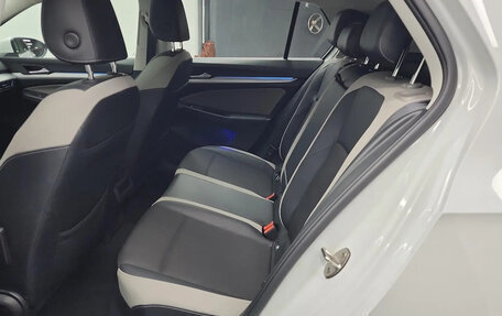 Volkswagen Golf VIII, 2021 год, 1 750 000 рублей, 15 фотография