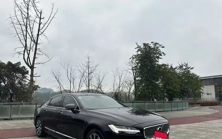 Volvo S90 II рестайлинг, 2022 год, 2 810 000 рублей, 3 фотография
