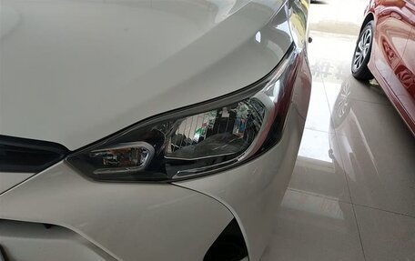 Toyota Yaris XP150 рестайлинг, 2021 год, 1 330 000 рублей, 11 фотография