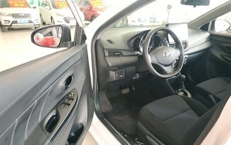 Toyota Yaris XP150 рестайлинг, 2021 год, 1 330 000 рублей, 7 фотография