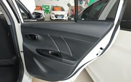 Toyota Yaris XP150 рестайлинг, 2021 год, 1 330 000 рублей, 15 фотография
