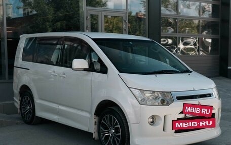 Mitsubishi Delica D:5 I, 2008 год, 1 950 000 рублей, 3 фотография