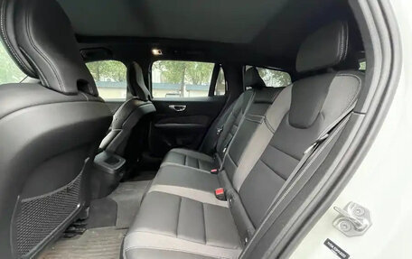 Volvo V60 II, 2022 год, 3 150 000 рублей, 11 фотография