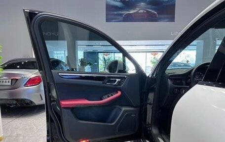 Porsche Macan I рестайлинг, 2022 год, 6 630 333 рублей, 8 фотография