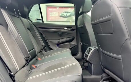 Volkswagen Golf VIII, 2022 год, 1 237 000 рублей, 13 фотография
